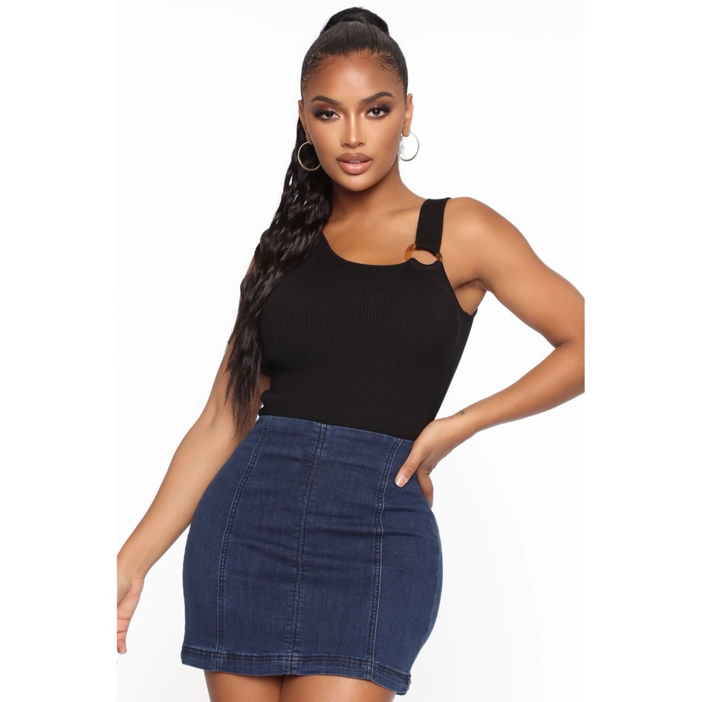 Black asymmetrical Ribbed Sweater Top Sleeveless size small